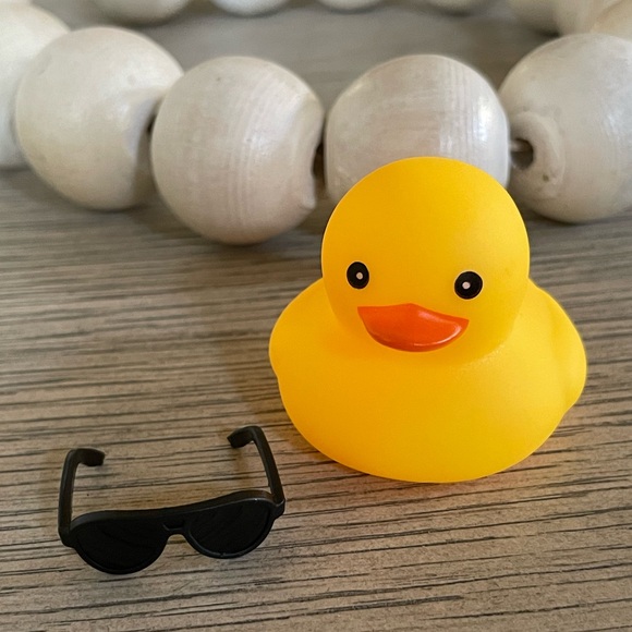 Mini Rubber Ducky With Sunglasses - Picture 2 of 4